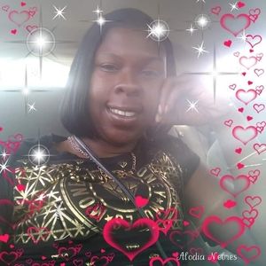 Meet your Posher, Danielle raine